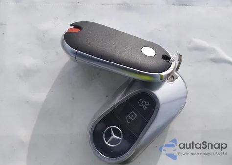 2024 Mercedes-Benz Glc 300 4Matic Suv z USA, uszkodzony, nr VIN W1NKM4HBXRF228570